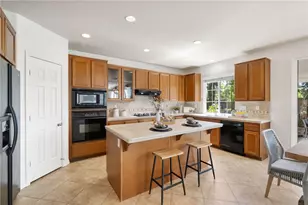 24239 Broad Oak St, Murrieta, CA 92562 - Photo 16