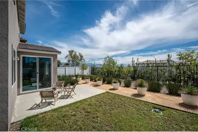 2431 Gunner Ridge Way, Rialto, CA 92377 - Photo 18