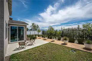 2431 Gunner Ridge Way, Rialto, CA 92377 - Photo 18