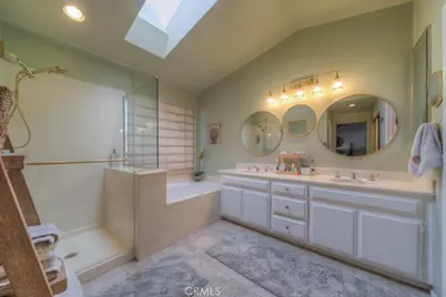 25220 Corte Sur, Murrieta, CA 92563 - Photo 36