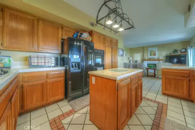 25220 Corte Sur, Murrieta, CA 92563 - Photo 16