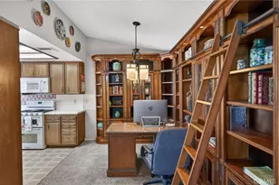 2218 Redwood Dr, Hemet, CA 92545 - Photo 10