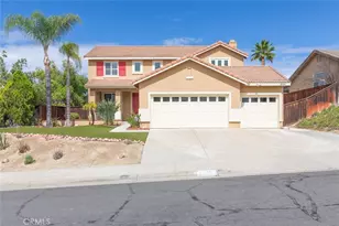 39909 Candy Apple, Murrieta, CA 92562 - Photo 2