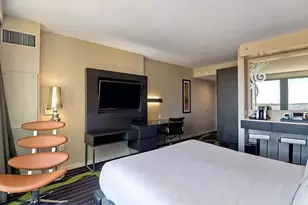 207 Fifth Ave, San Diego, CA 92101 - Photo 2