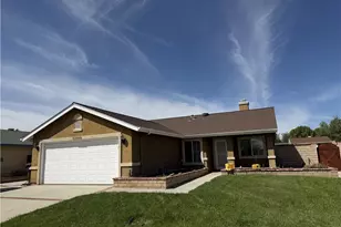 25085 Laguna Honda, Hemet, CA 92544 - Photo 2