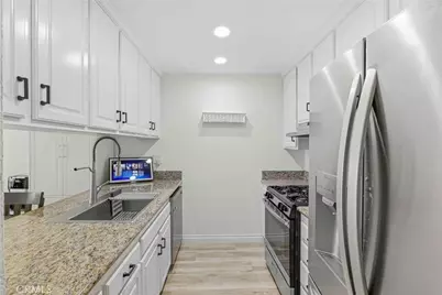 1124 S Clifpark #C37P, Anaheim, CA 92805 - Photo 4