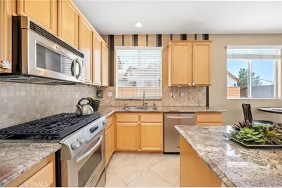 15475 Solstice Ct, Lake Elsinore, CA 92530 - Photo 18