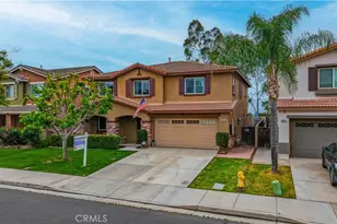 45015 Bronze Star, Lake Elsinore, CA 92532 - Photo 2