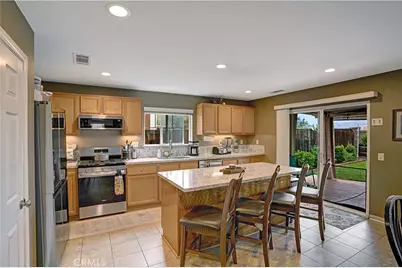 45015 Bronze Star, Lake Elsinore, CA 92532 - Photo 12