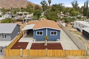 33098 Finch St, Winchester, CA 92596 - Photo 2