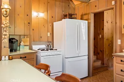 29059 Hook Creek Road, Cedar Glen, CA 92321 - Photo 8