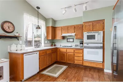 32845 Trailwood Court, Wildomar, CA 92595 - Photo 12