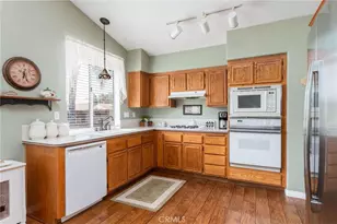 32845 Trailwood Ct, Wildomar, CA 92595 - Photo 12