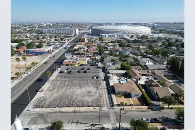 10500 S Prairie Avenue, Inglewood, CA 90303 - Photo 8