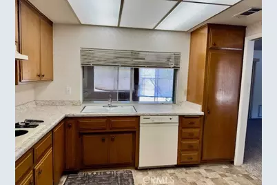 405 S Gilbert, Hemet, CA 92543 - Photo 8