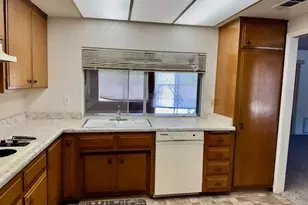 405 S Gilbert, Hemet, CA 92543 - Photo 8