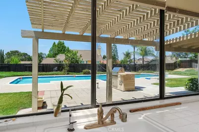 6437 Jaguar, Riverside, CA 92506 - Photo 12
