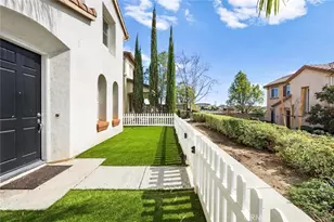 27737 Bluebell Ct, Murrieta, CA 92562 - Photo 2