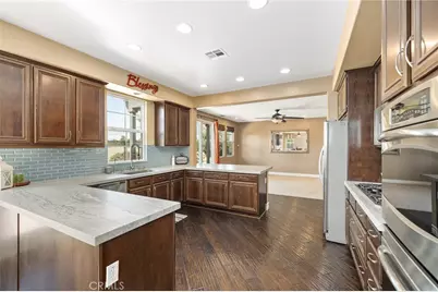 30214 Trois Valley, Murrieta, CA 92563 - Photo 16