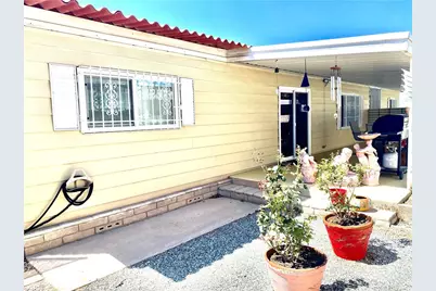 1053 W Johnston Avenue, Hemet, CA 92543 - Photo 58