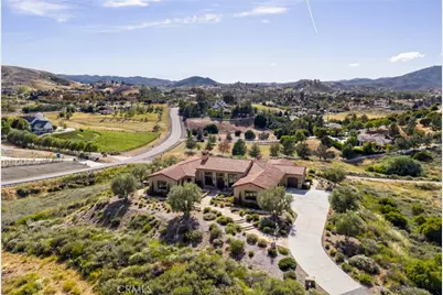 38550 King Court, Murrieta, CA 92562 - Photo 2