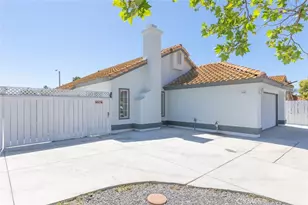 39516 Garin Dr, Murrieta, CA 92562 - Photo 6