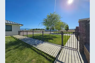 49684 Sky Harbor Way, Aguanga, CA 92536 - Photo 12