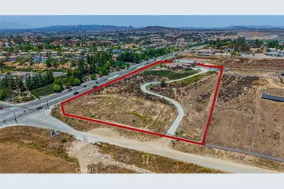 32032 La Serena, Temecula, CA 92591 - Photo 2