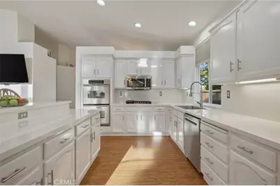 23993 Via Madrid, Murrieta, CA 92562 - Photo 24