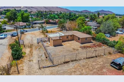 7081 Valley Way, Jurupa Valley, CA 92509 - Photo 24
