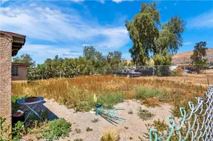 7081 Valley Way, Jurupa Valley, CA 92509 - Photo 14