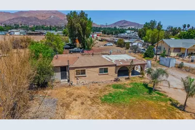 7081 Valley Way, Jurupa Valley, CA 92509 - Photo 4