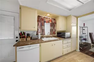 1525 W Oakland Ave, Hemet, CA 92543 - Photo 8