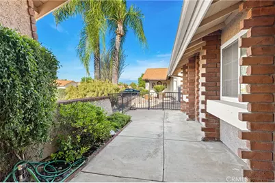 2095 Silver Oak Way, Hemet, CA 92545 - Photo 2