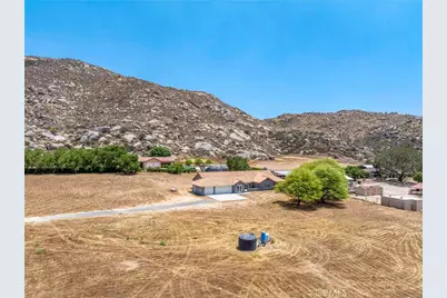35075 Firecat, Hemet, CA 92545 - Photo 30