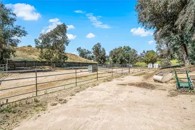 39980 Via Fernando, Temecula, CA 92592 - Photo 10