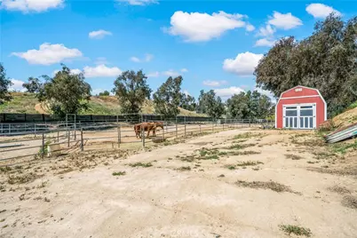 39980 Via Fernando, Temecula, CA 92592 - Photo 4