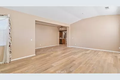 26101 Shady Brook, Murrieta, CA 92563 - Photo 4