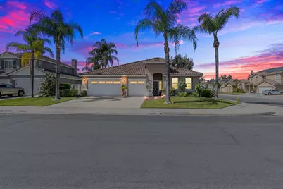 26101 Shady Brook, Murrieta, CA 92563 - Photo 2