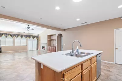 26101 Shady Brook, Murrieta, CA 92563 - Photo 6
