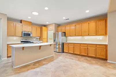 26101 Shady Brook, Murrieta, CA 92563 - Photo 10