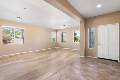 26101 Shady Brook, Murrieta, CA 92563 - Photo 4
