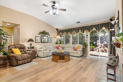 26101 Shady Brook, Murrieta, CA 92563 - Photo 14