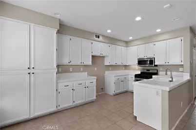 255 Roxanne Lane, Corona, CA 92882 - Photo 18