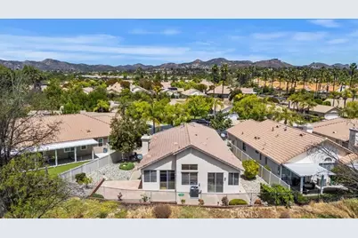 24117 Corte Valente, Murrieta, CA 92562 - Photo 40