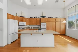 24117 Corte Valente, Murrieta, CA 92562 - Photo 18