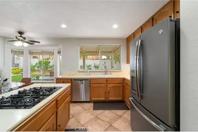 31801 Valone Court, Temecula, CA 92591 - Photo 6