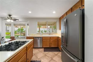 31801 Valone Ct, Temecula, CA 92591 - Photo 6