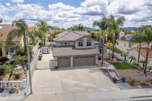 31801 Valone Ct, Temecula, CA 92591 - Photo 2