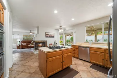 31801 Valone Court, Temecula, CA 92591 - Photo 8